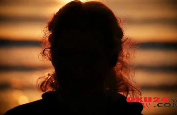 18 yaşlı qız itkin düşdü