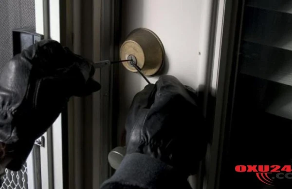 Bakının ən böyük ticarət mərkəzindən 40 min manat oğurlandı