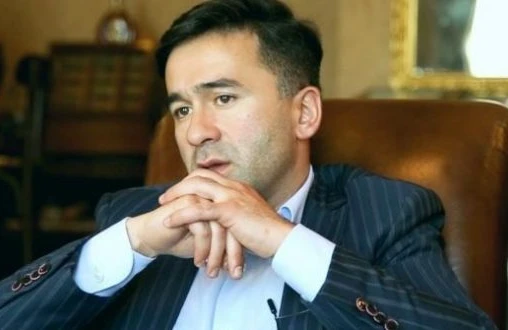 Xəzər TV Tahir İmanovu yıxıb-sürüdü – Video