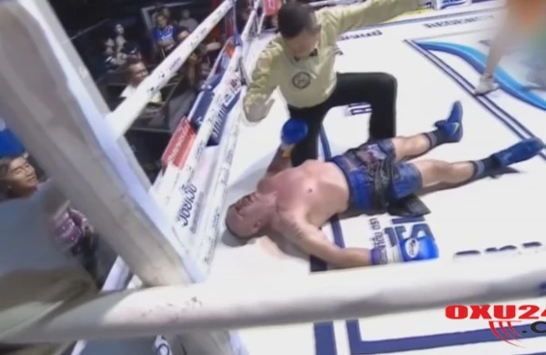 Yeddiqat dünya çempionu nokautla öldürüldü - ANBAAN VİDEO