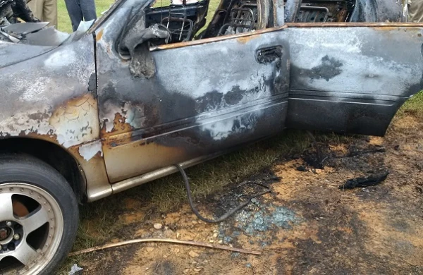 Bakıda jurnalisti təhqir edən polisin maşını YANDI - FOTO