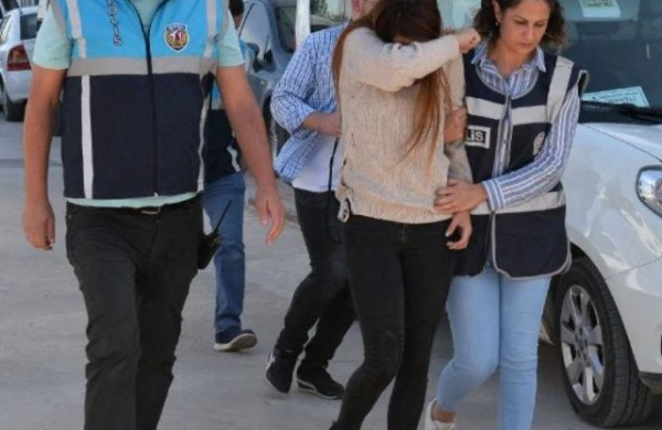 17 yaşlı  qız   yaşlı  kişini  intim  münasibət  üçün  evə  gətirdi  VƏ...ŞOK  OLAY  YAŞANDI