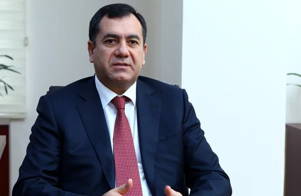 “Deputatların ev almağa pulu çatmır, mənzil verilsin” - Qüdrət Həsənquliyev