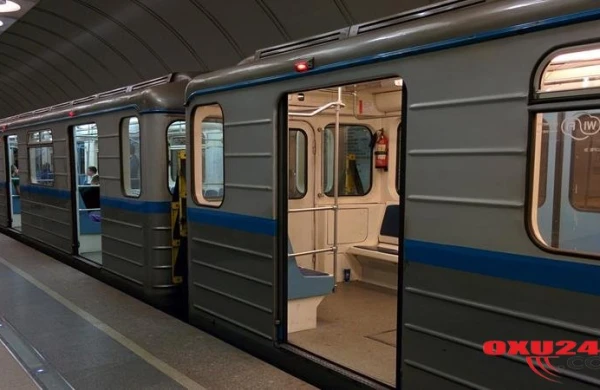 Metroda DƏHŞƏTLİ HADİSƏ: qadın relslərin üzərinə düşdü, qatar... - ŞOK FOTO