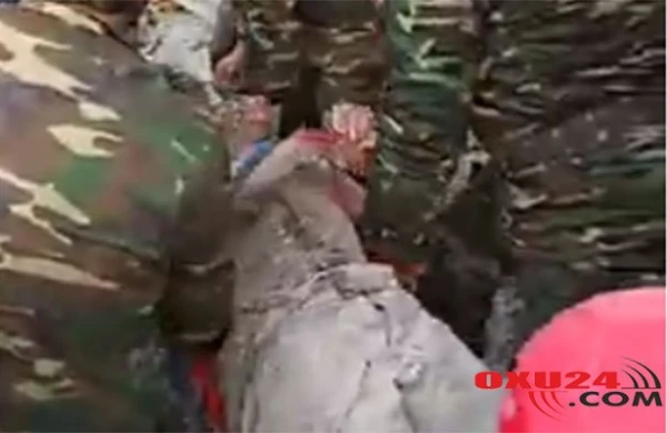 FHN yaralı hərbçini dağıntılar altından belə çıxardı - Gəncədən   18+ VİDEO