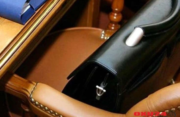 Bakıda yüksək vəzifəli məmur işdən çıxarıldı