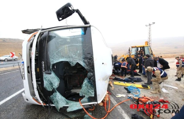 Cənazə daşıyan avtobus qəzaya düşüb - 7 ölü, 15 yaralı