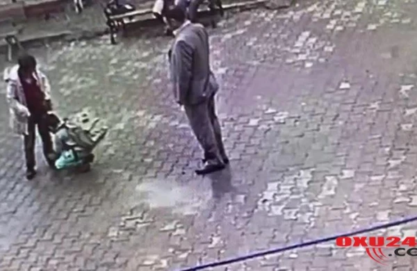 AZƏRBAYCANDA DƏHŞƏT: Laqonda ilə qolunu və ayağını kəsdi