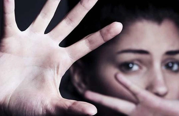 Qız uşağının iniltisi cinsi əlaqəni ORTAYA ÇIXARDI - 15 dəqiqə davam etdi - FOTO