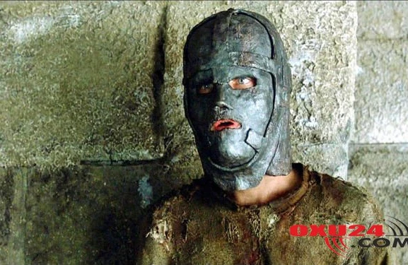 Tarixin ən sirli adamı — DƏMİR MASKALI ADAM KİM OLUB?