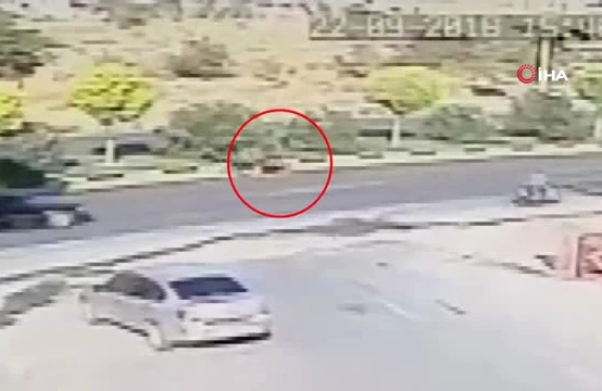 ŞOK görüntü: At onu vuran sürücünü belə öldürdü +VİDEO