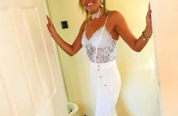 İntim zamanı qadının başına iş gəldi, otaqdan çölə qaçdı+VİDEO