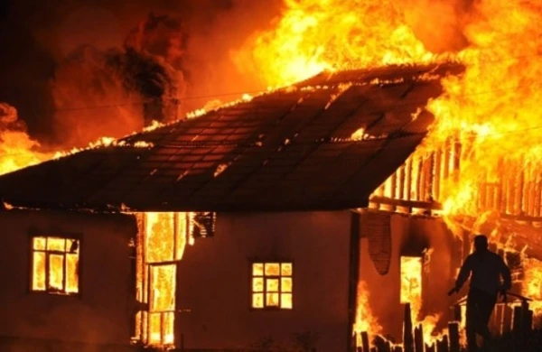 “Görüb ürəyi darıxır, çaxmağı çaxıb” – Alovun ağuşunda qalan oğulun anası – VİDEO