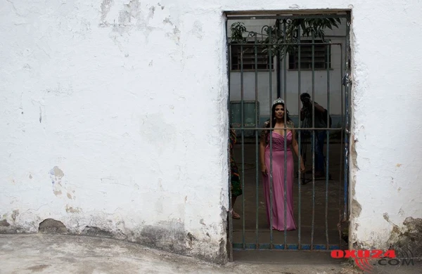 Həbsxananın qatil gözəlləri - FOTOLAR