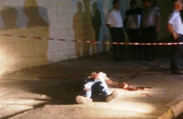 Narkotik çəkib arvadını 5-ci mərtəbədən atdı - BAKIDA DƏHŞƏTLİ CİNAYƏT