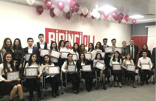 “Kapital Bank”da “Könüllülər”in məzun günü