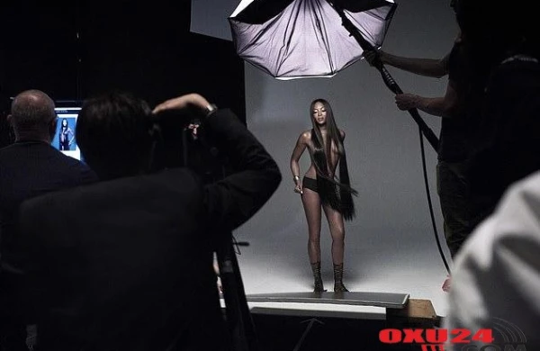 "Qara bəbir" soyundu, sosial şəbəkələrdə "partlayış" oldu - FOTO