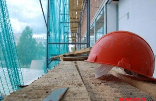 Bakıda FACİƏ: tikinti zamanı fəhlə 11-ci mərtəbədən yıxılıb öldü