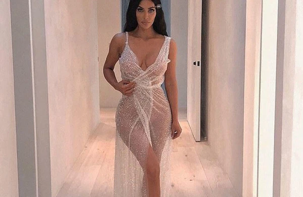 Ermənilərin fəxri porno ulduz  alt paltarsız fotosunu yaydı - FOTO