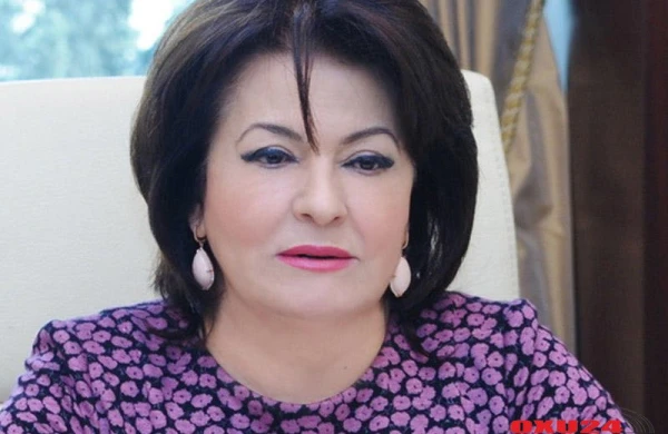 BDU da şok olay: Müəllimə ilə tələbənin sevgi mesajları olay yaratdı - İş polisə qədər getdi