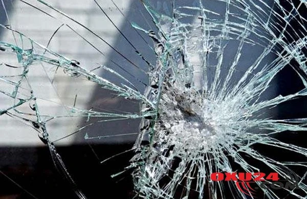 Bakıda sərnişin avtobusu qəzaya uğrayıb