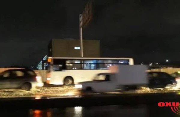 Bakı Avtovağzalını su aparır – Fotolar