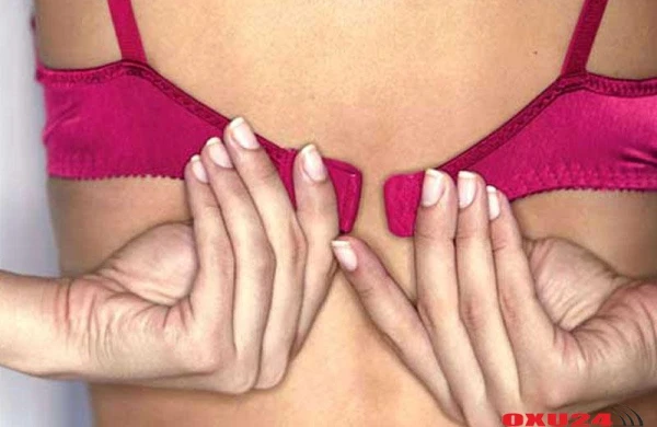 Universitetdə biabırçılıq: birinci kurs qızlarına erotik alt paltarları verirlər - FOTOLAR