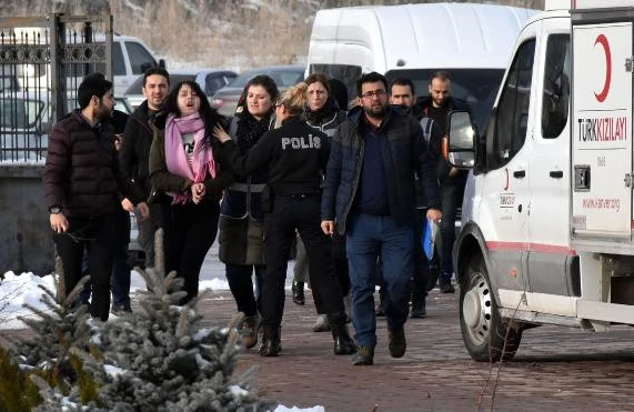 "Çək,yaxşı çək,indi soyunacam" - Tutulan fahişədən şok sözlər+ANBAAN VİDEO