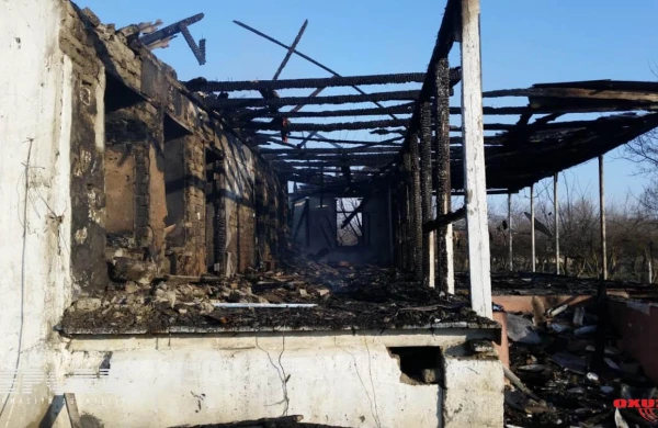 Kürdəmirdə GÜCLÜ YANĞIN - Yaşayış evi külə döndü - FOTO