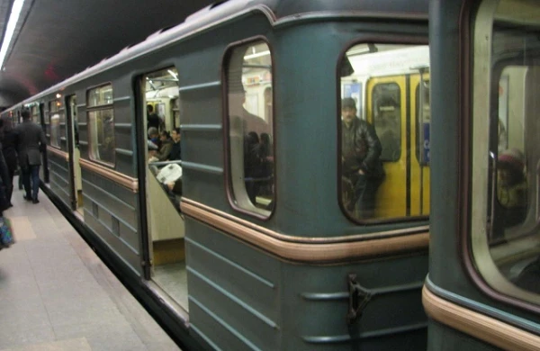 Bakı Metropoliteni gücləndirilmiş iş rejiminə keçdi, açıq havada iş qadağan edildi