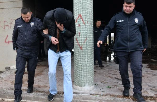 Dəhşətli anlar: 21 yaşlı gənc azyaşlı qızla fabrikdə çılpaq tutuldu +VİDEO