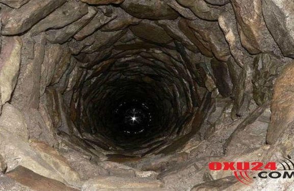 Cadugərlikdə ittiham edilən qadını və dörd ovladını balta ilə doğrayıb quyuya tökdülər