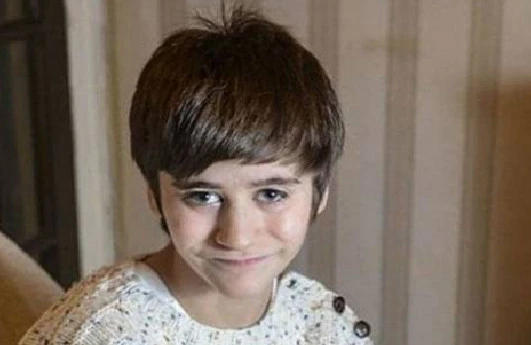 ​​​​​​​Tibdə unikal hadisə: 10 yaşlı oğlanın böyrəyi budundadır