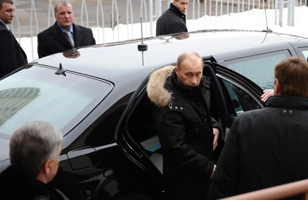 Putinin milyon dollara  başa gələn mühafizəsi:  Helikopter, snayper, güllə keçirməz avtomobil