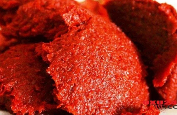 Tomatın içindən soxulcan çıxdı - Ailə XƏSTƏXANALIQ OLDU