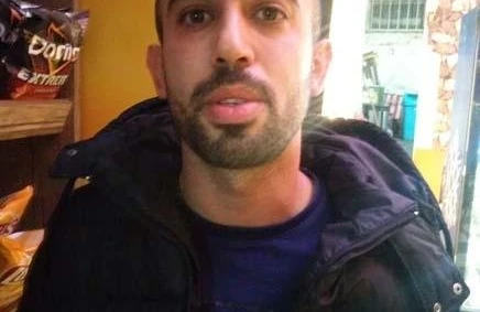 Küçənin ortasında DƏHŞƏT: 28 yaşlı kişi həyat yoldaşını al qana boyadı - FOTO