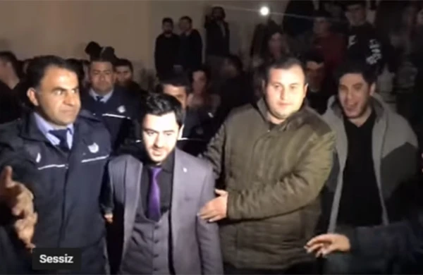 Üzeyir Mehdizadəyə hücum oldu