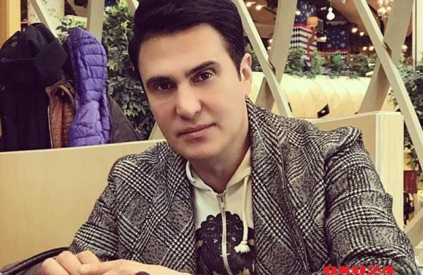 "Ölkədən çıxıb getmək istəyirəm" - Nadir Qafarzadə