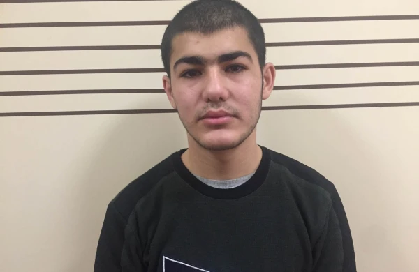 Evlərdən oğurluq edən dostlar tutuldu -FOTOLAR