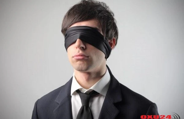 Dırnaq gözünüzə girsin, ya girməsin?