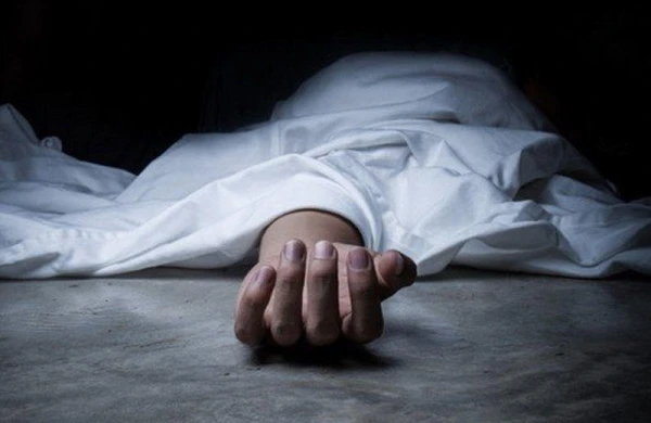 Küçədən meyit tapılıb,polis yaxınların axtarır