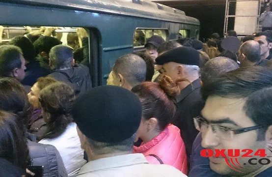 Bakı metrosu yenidən qarışdı: Sərnişin dolu qatar tuneldə qaldı