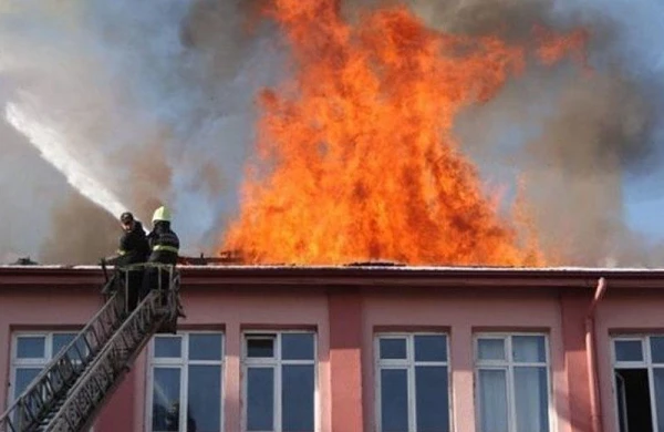 Azərbaycanda məktəb yanır: Xəsarət alanlar var