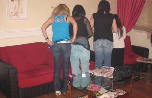 Azərbaycanda əxlaqsızlıq yuvasına basqın