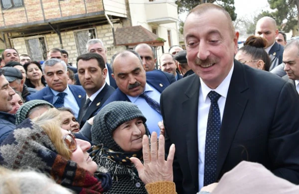 Prezidentin əlbəəl aldığı məktublarda nə yazılıb?