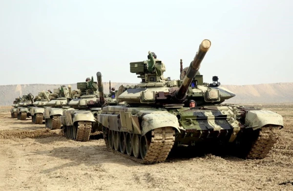 Azərbaycan tankları hərəkətə keçdi