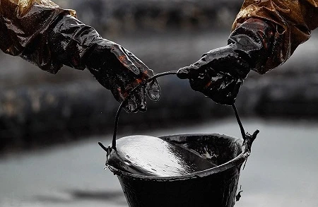 Bir damcı neft 25 litr içməli suyu yararsız hala sala bilər -Neft haqqında bilmədiklərimiz