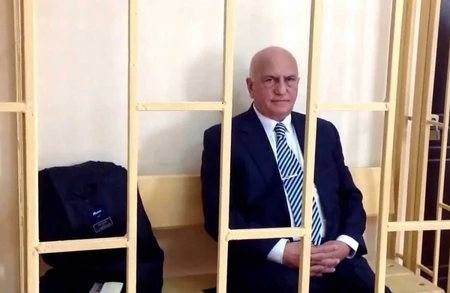 Əli İnsanovun iki üzü: İllər öncə və indiki çıxışları (VİDEO)