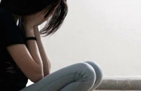 Azərbaycanda dəhşət: Narkoman 10 yaşlı qızı binanın damında zorladı