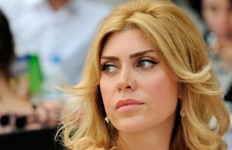 "Oğlumun ad gününə gəldi, ərimi əlimdən aldı" - Xoşqədəm daha bir məşhuru biabır etdi